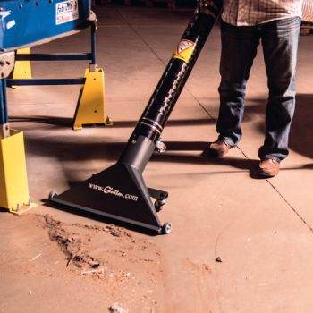Wide floor nozzle 